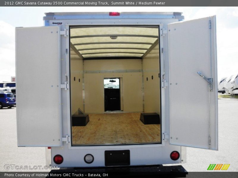 2012 Savana Cutaway 3500 Commercial Moving Truck Trunk