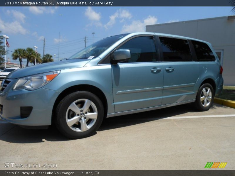 Antigua Blue Metallic / Aero Gray 2010 Volkswagen Routan SE