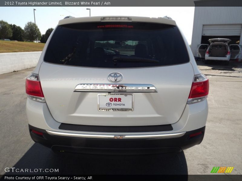 Blizzard White Pearl / Ash 2012 Toyota Highlander Limited