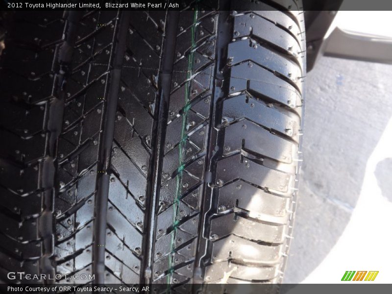 Blizzard White Pearl / Ash 2012 Toyota Highlander Limited