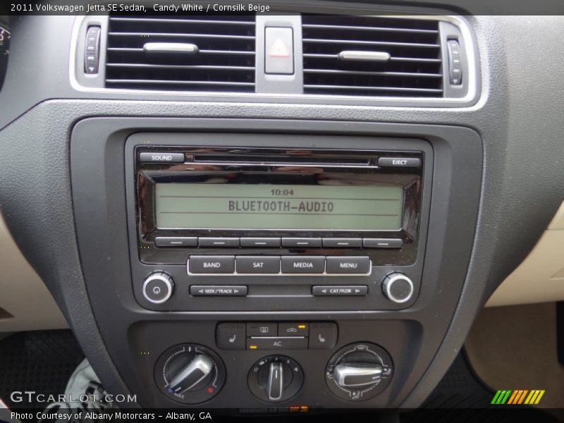 Candy White / Cornsilk Beige 2011 Volkswagen Jetta SE Sedan