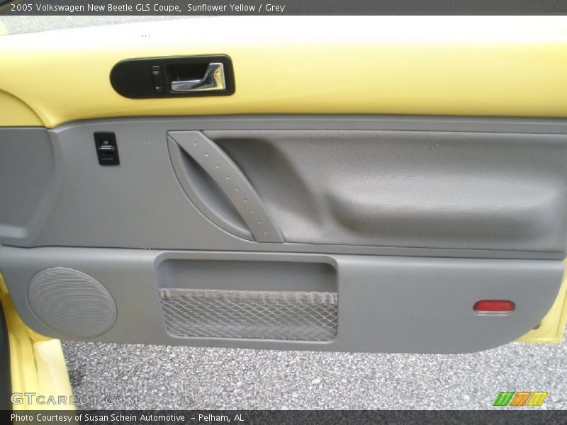 Sunflower Yellow / Grey 2005 Volkswagen New Beetle GLS Coupe