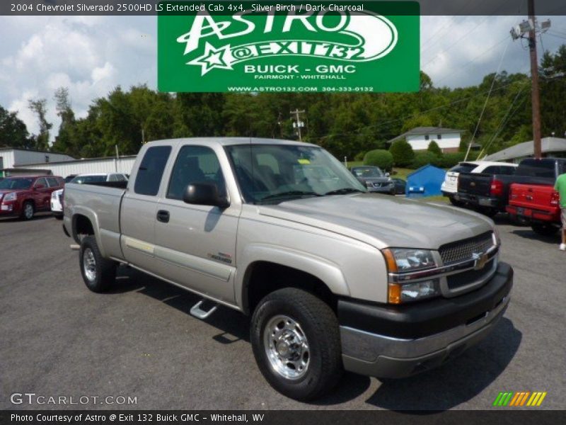 Silver Birch / Dark Charcoal 2004 Chevrolet Silverado 2500HD LS Extended Cab 4x4