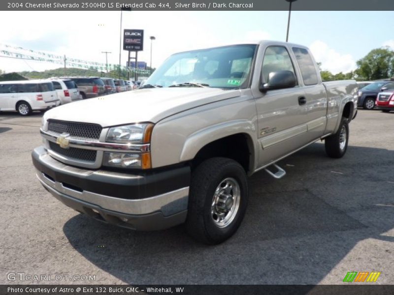 Silver Birch / Dark Charcoal 2004 Chevrolet Silverado 2500HD LS Extended Cab 4x4