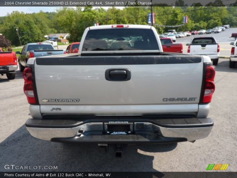 Silver Birch / Dark Charcoal 2004 Chevrolet Silverado 2500HD LS Extended Cab 4x4
