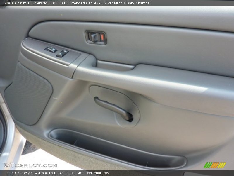 Silver Birch / Dark Charcoal 2004 Chevrolet Silverado 2500HD LS Extended Cab 4x4