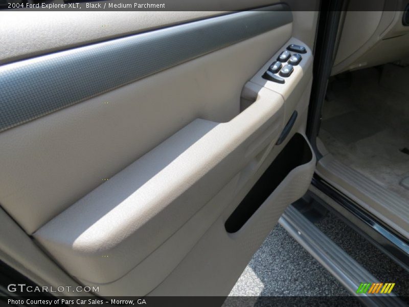 Black / Medium Parchment 2004 Ford Explorer XLT