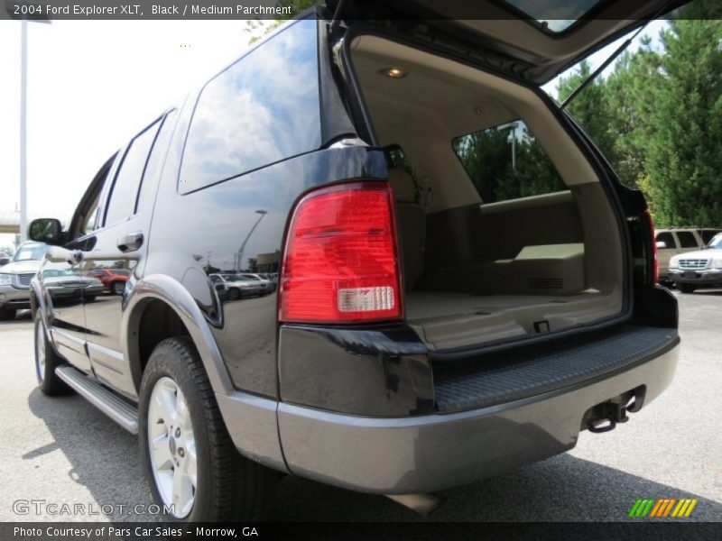 Black / Medium Parchment 2004 Ford Explorer XLT