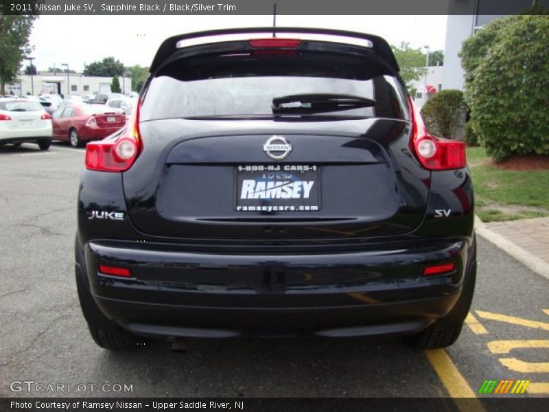 Sapphire Black / Black/Silver Trim 2011 Nissan Juke SV