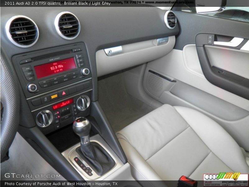 Brilliant Black / Light Grey 2011 Audi A3 2.0 TFSI quattro