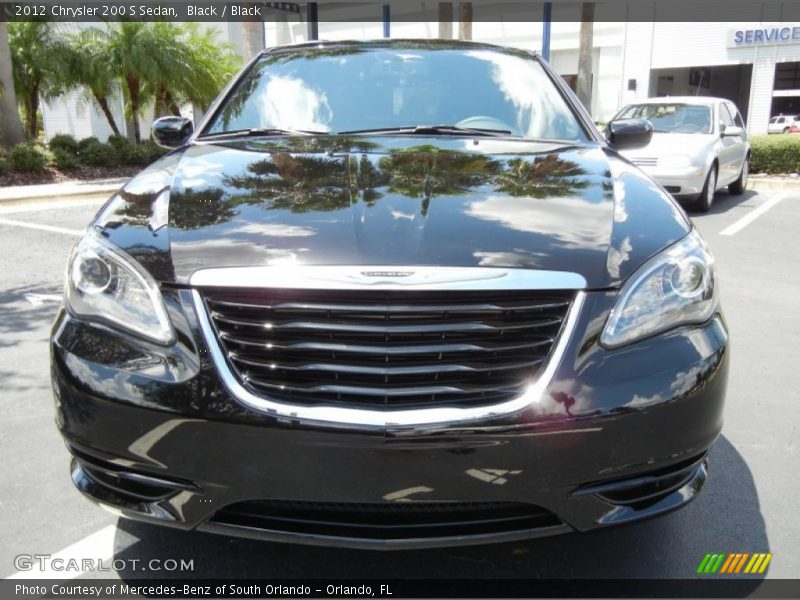  2012 200 S Sedan Black