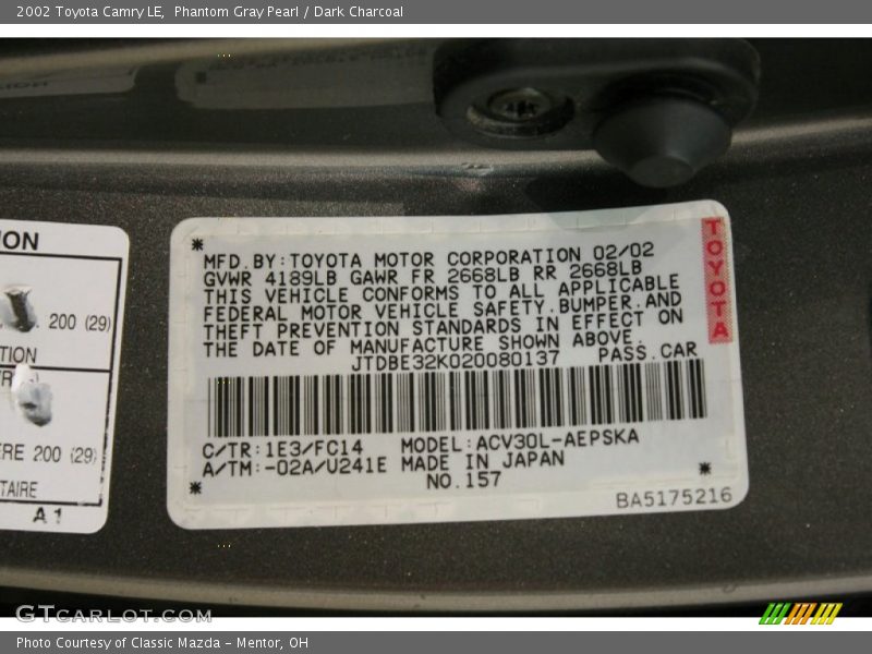Phantom Gray Pearl / Dark Charcoal 2002 Toyota Camry LE