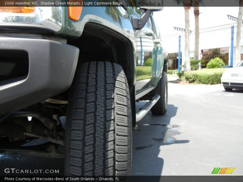Shadow Green Metallic / Light Cashmere Beige 2006 Hummer H3