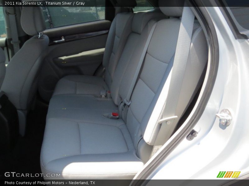 Titanium Silver / Gray 2011 Kia Sorento LX