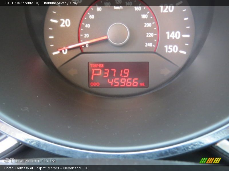 Titanium Silver / Gray 2011 Kia Sorento LX