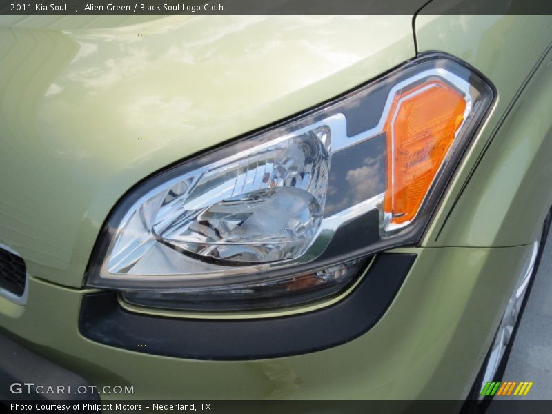 Alien Green / Black Soul Logo Cloth 2011 Kia Soul +