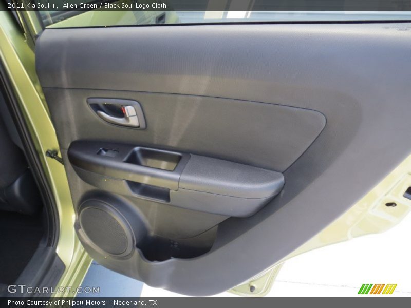 Alien Green / Black Soul Logo Cloth 2011 Kia Soul +