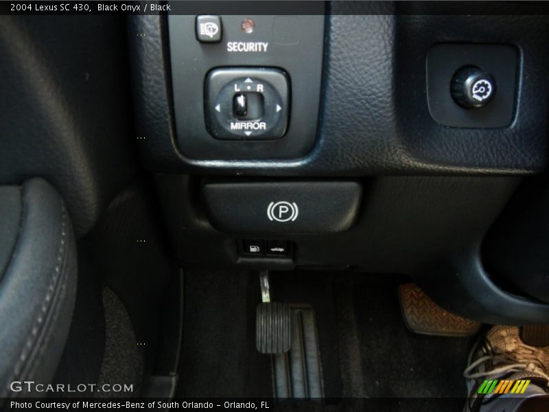 Black Onyx / Black 2004 Lexus SC 430