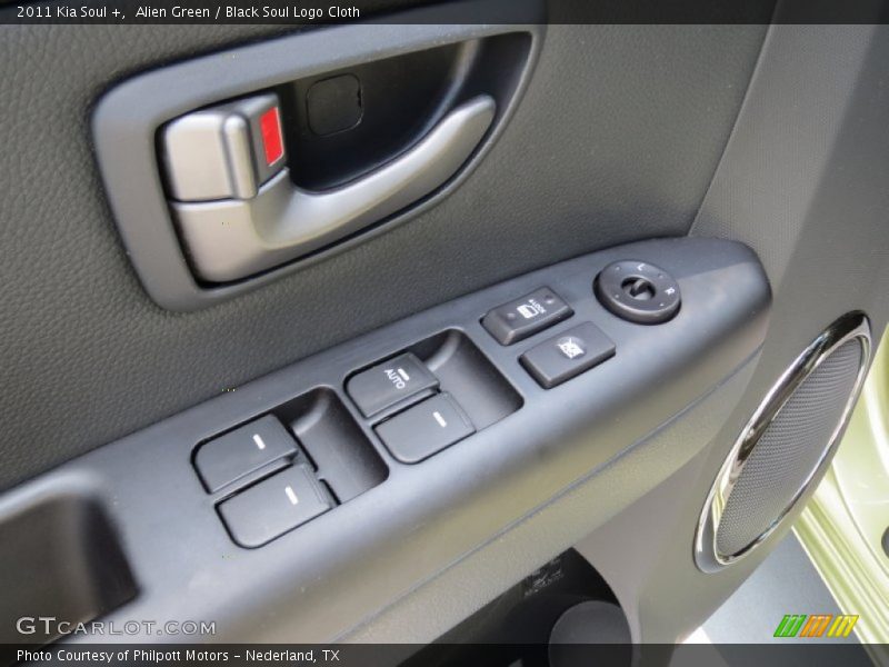 Alien Green / Black Soul Logo Cloth 2011 Kia Soul +