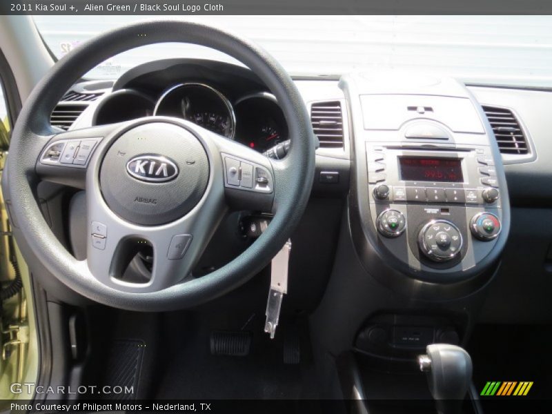 Alien Green / Black Soul Logo Cloth 2011 Kia Soul +