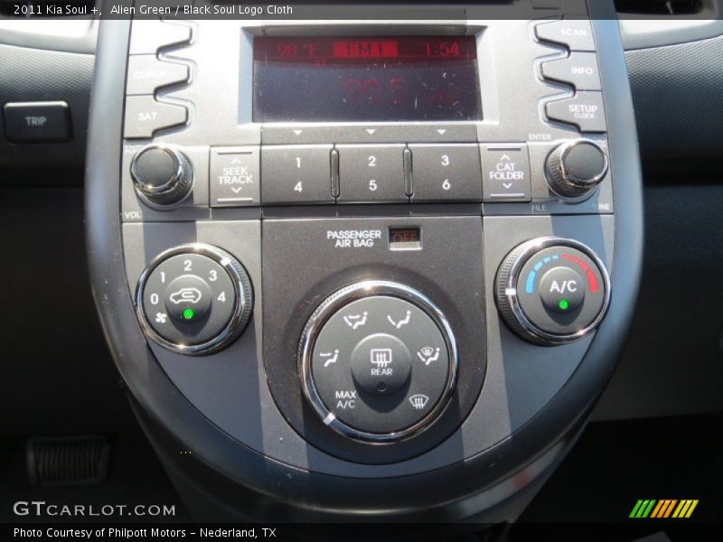 Alien Green / Black Soul Logo Cloth 2011 Kia Soul +