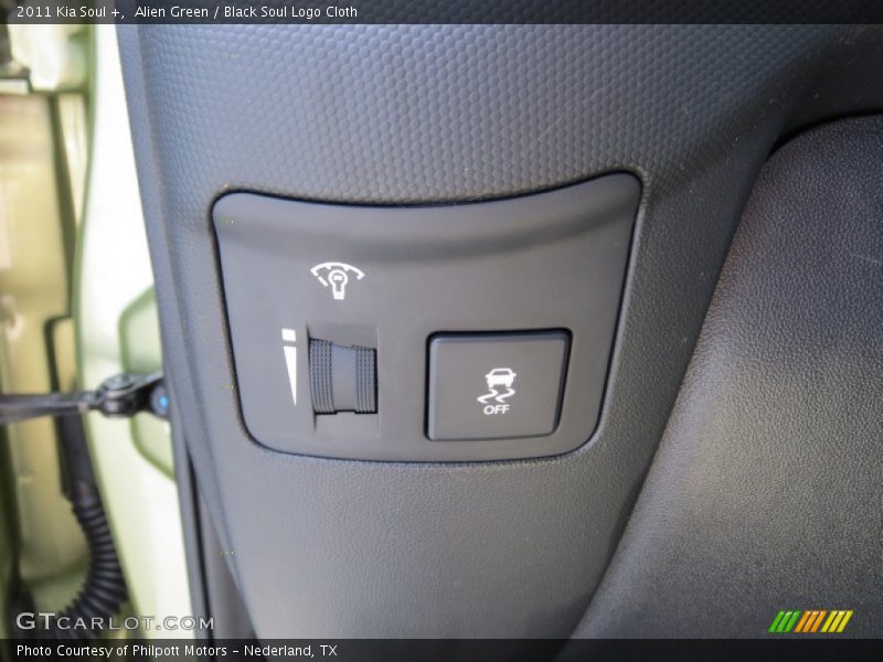 Alien Green / Black Soul Logo Cloth 2011 Kia Soul +