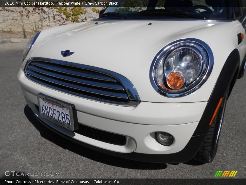 Pepper White / Grey/Carbon Black 2010 Mini Cooper Hardtop