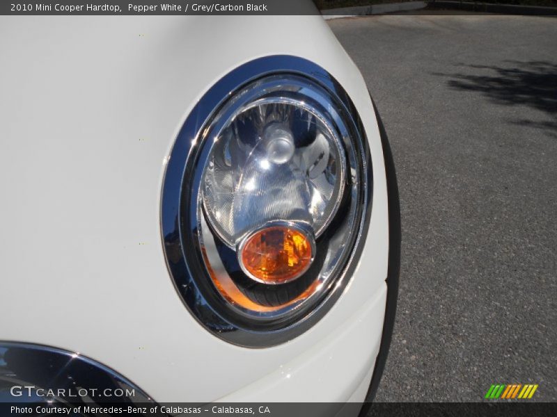 Pepper White / Grey/Carbon Black 2010 Mini Cooper Hardtop
