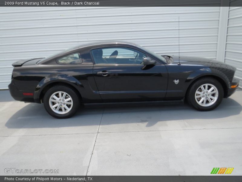 Black / Dark Charcoal 2009 Ford Mustang V6 Coupe