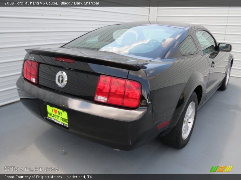 Black / Dark Charcoal 2009 Ford Mustang V6 Coupe