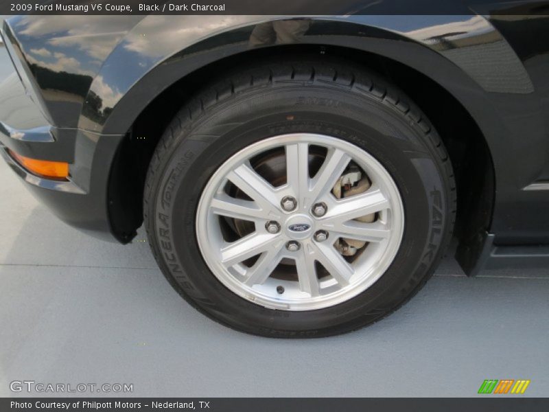 Black / Dark Charcoal 2009 Ford Mustang V6 Coupe