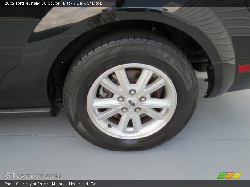 Black / Dark Charcoal 2009 Ford Mustang V6 Coupe