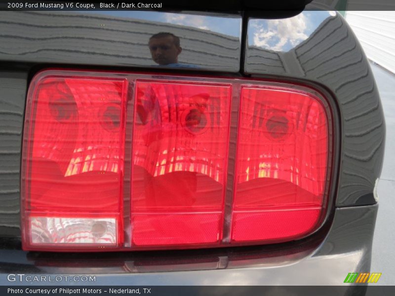 Black / Dark Charcoal 2009 Ford Mustang V6 Coupe