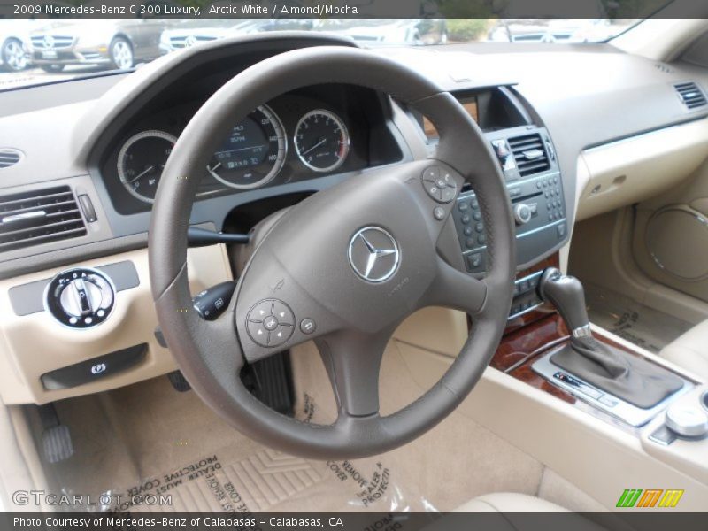 Arctic White / Almond/Mocha 2009 Mercedes-Benz C 300 Luxury