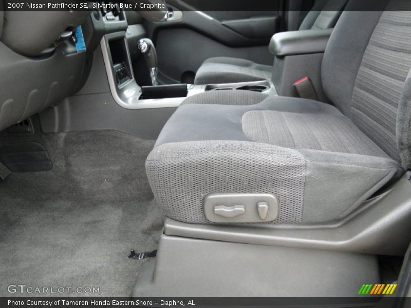  2007 Pathfinder SE Graphite Interior