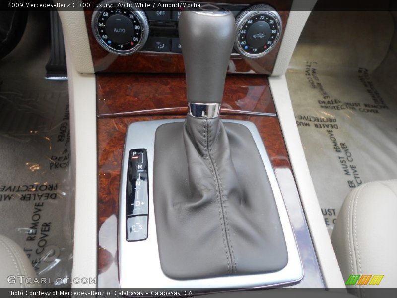 Arctic White / Almond/Mocha 2009 Mercedes-Benz C 300 Luxury