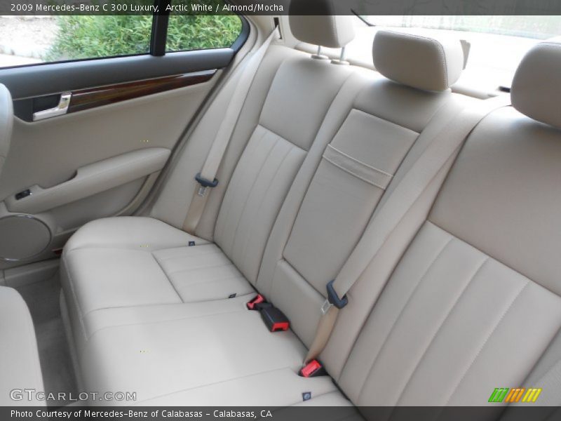 Arctic White / Almond/Mocha 2009 Mercedes-Benz C 300 Luxury