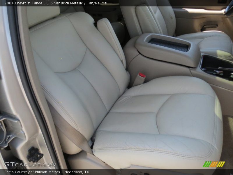 Silver Birch Metallic / Tan/Neutral 2004 Chevrolet Tahoe LT