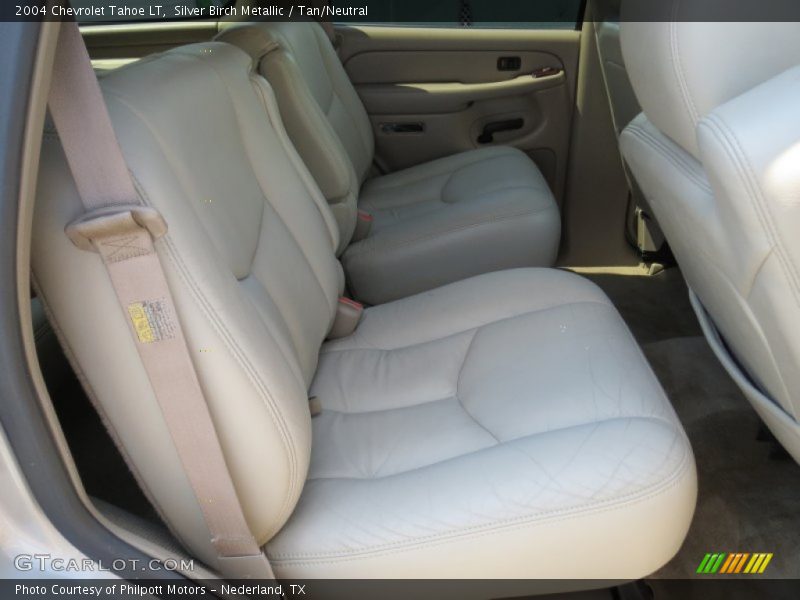 Silver Birch Metallic / Tan/Neutral 2004 Chevrolet Tahoe LT