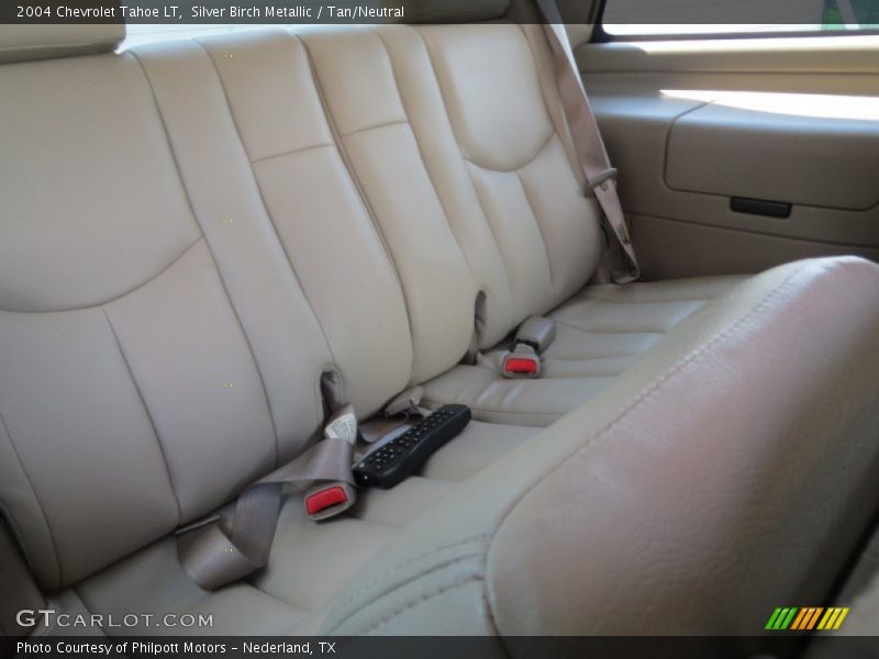 Silver Birch Metallic / Tan/Neutral 2004 Chevrolet Tahoe LT