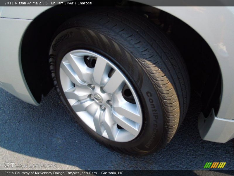 Brilliant Silver / Charcoal 2011 Nissan Altima 2.5 S