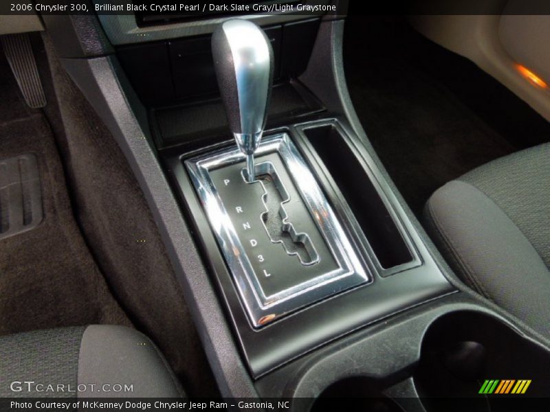 Brilliant Black Crystal Pearl / Dark Slate Gray/Light Graystone 2006 Chrysler 300