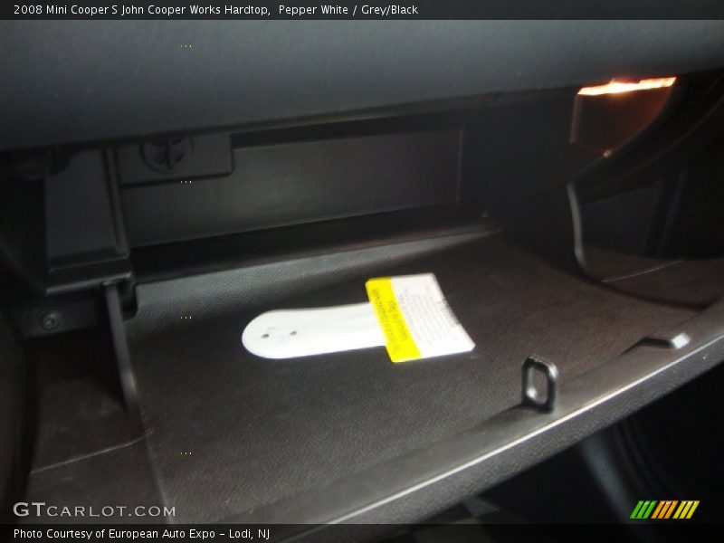 Pepper White / Grey/Black 2008 Mini Cooper S John Cooper Works Hardtop