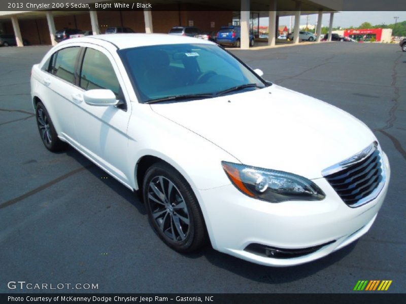 Bright White / Black 2013 Chrysler 200 S Sedan