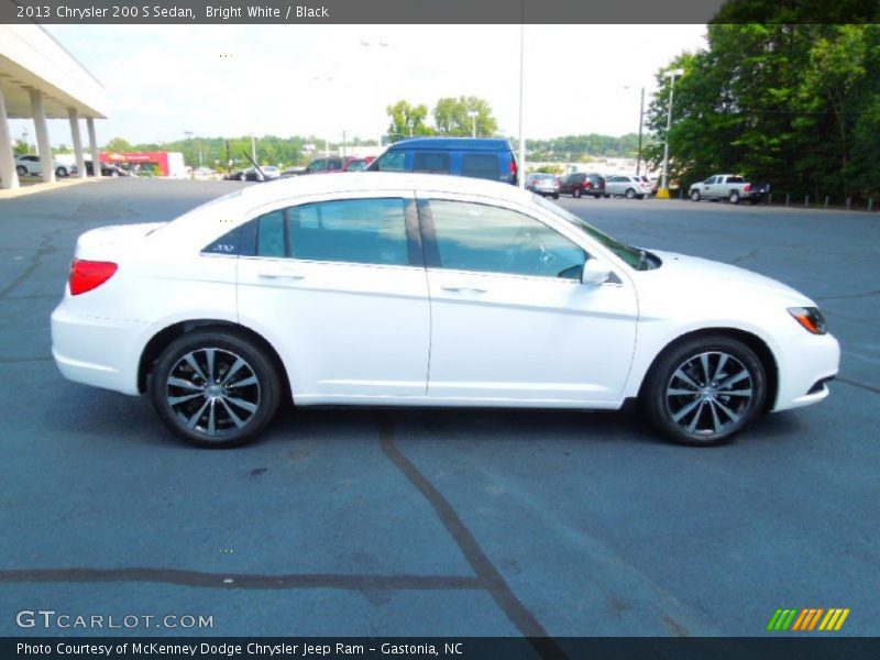  2013 200 S Sedan Bright White
