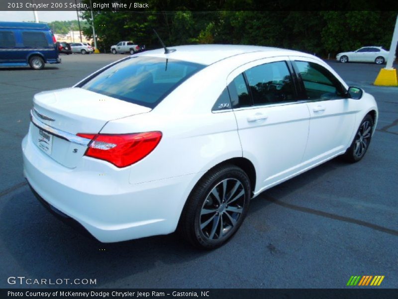 Bright White / Black 2013 Chrysler 200 S Sedan