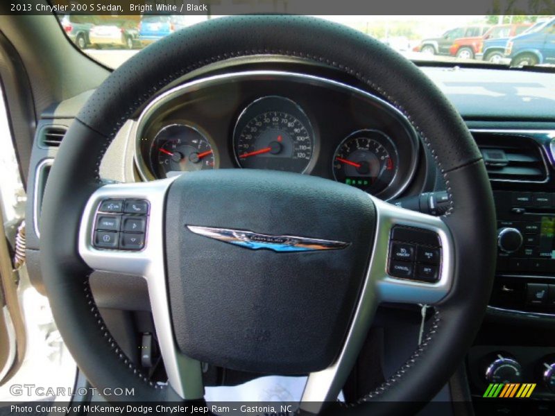  2013 200 S Sedan Steering Wheel