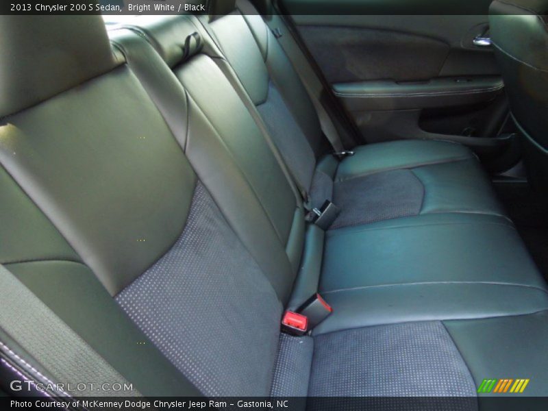 Bright White / Black 2013 Chrysler 200 S Sedan