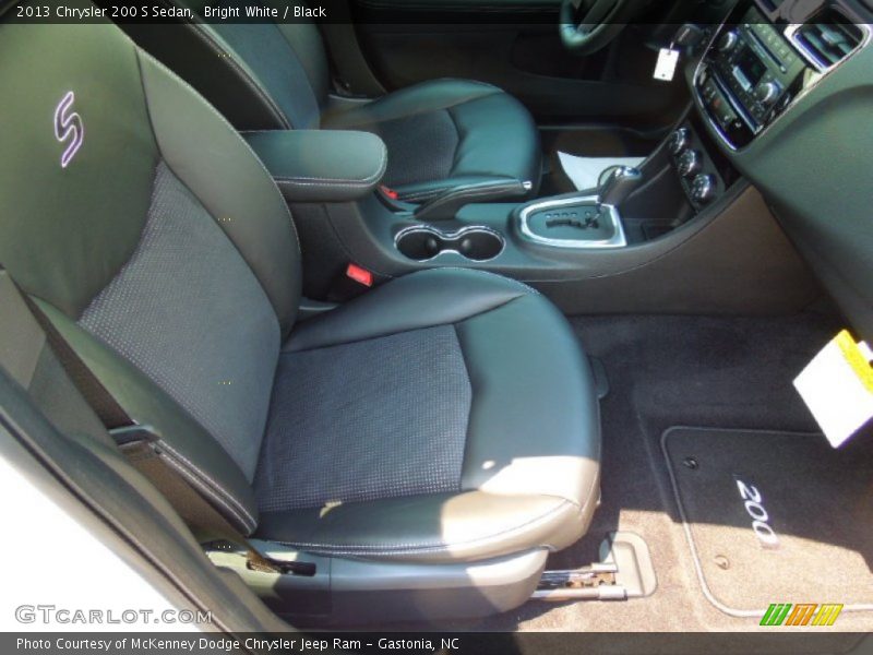 Bright White / Black 2013 Chrysler 200 S Sedan