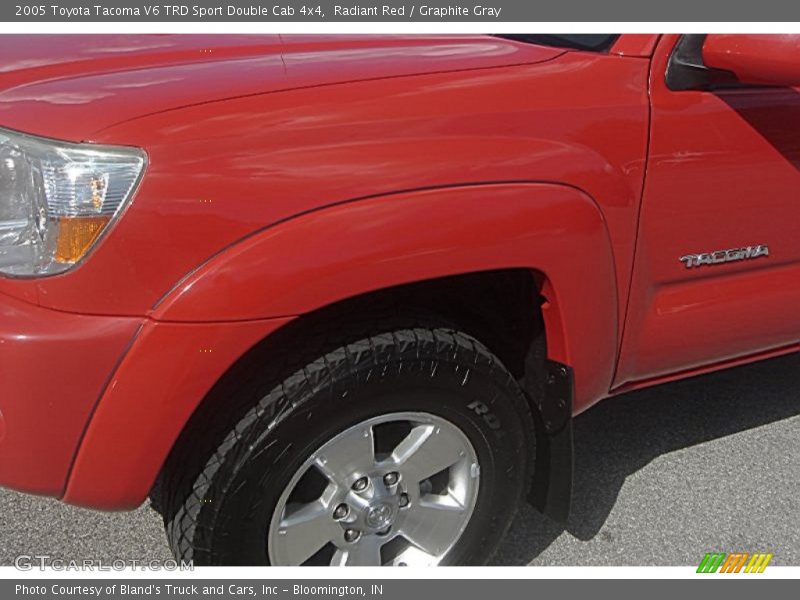 Radiant Red / Graphite Gray 2005 Toyota Tacoma V6 TRD Sport Double Cab 4x4